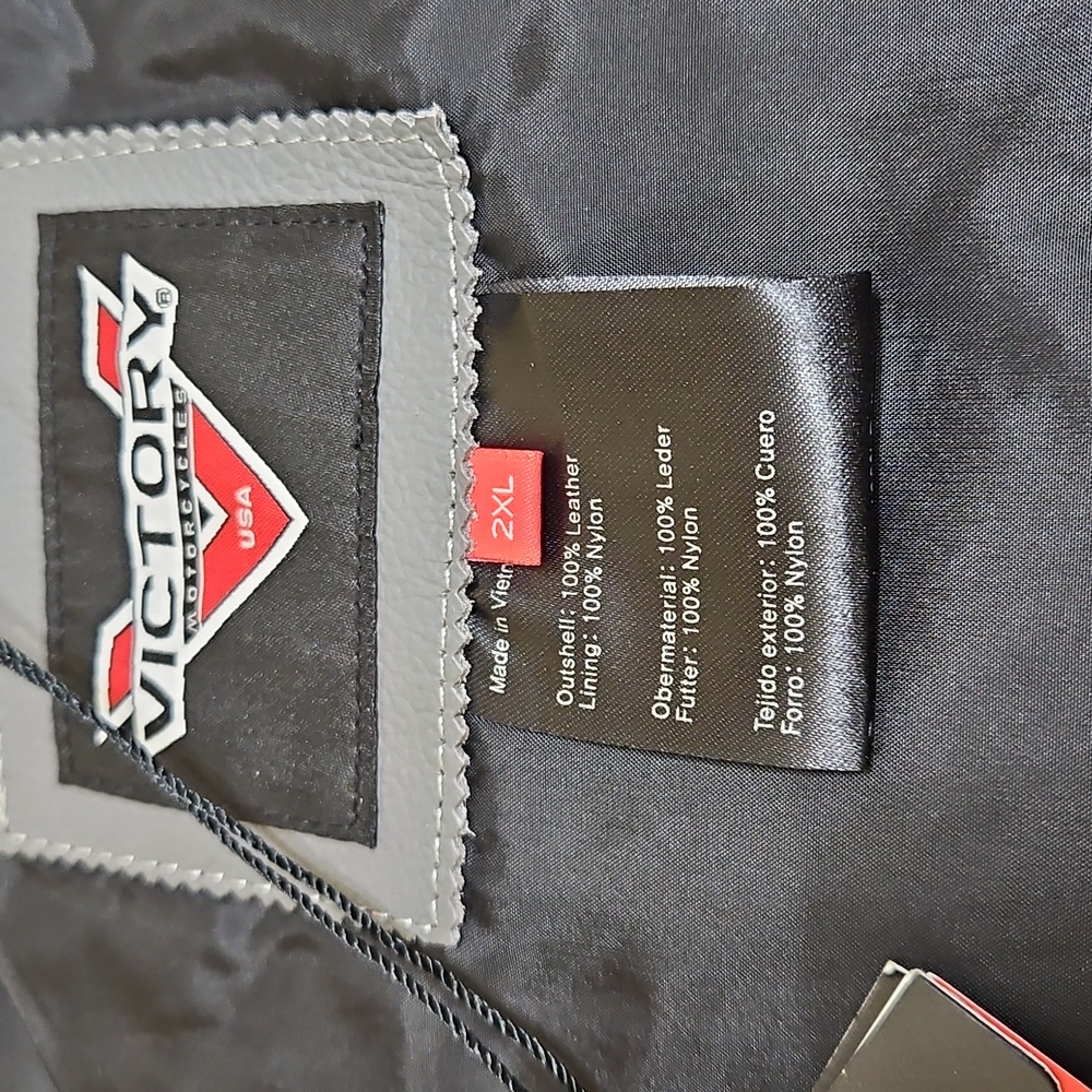 Victory Leather Vest - Picture 4 of 6